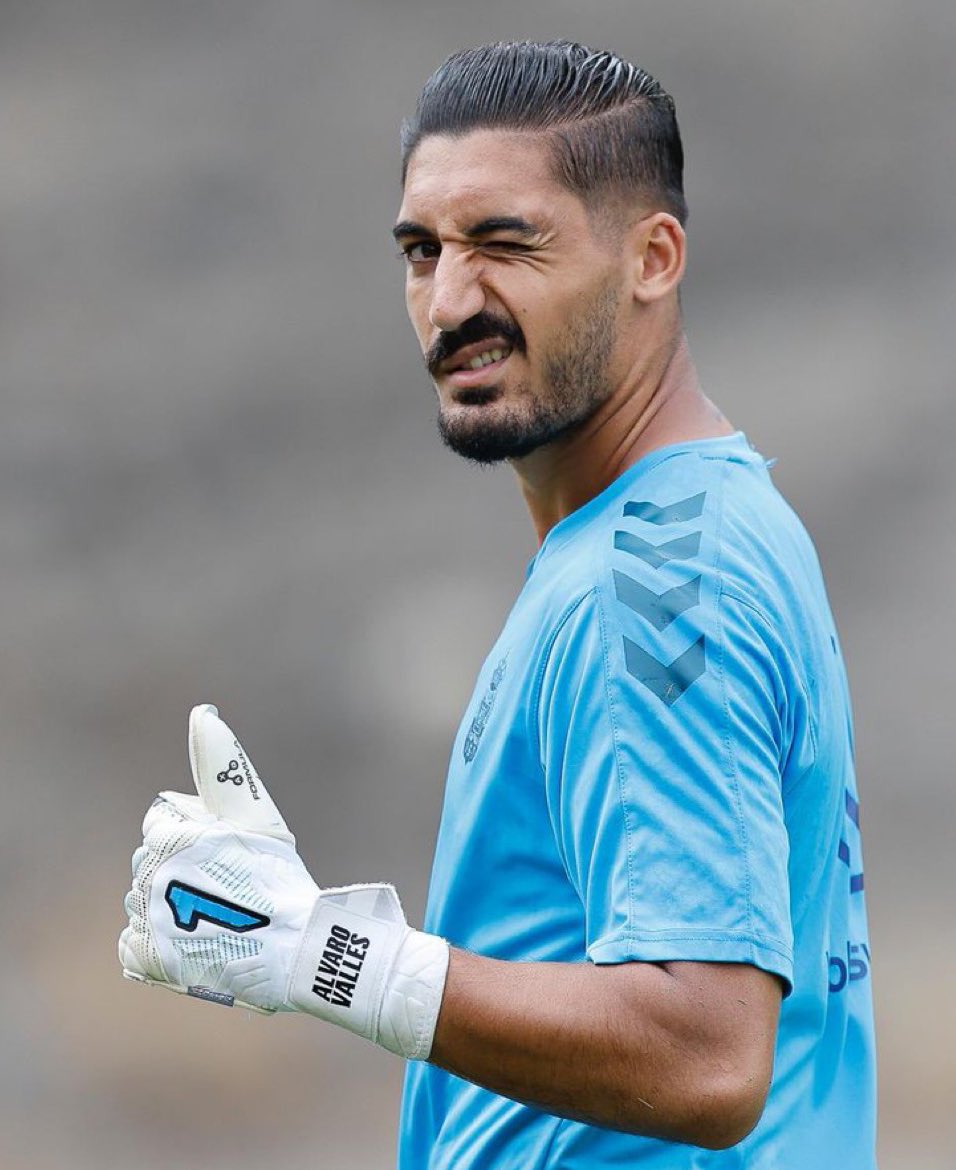 🟢 OFICIAL: Álvaro Valles se convierte en nuevo portero del Betis

🏡 Vuelve a casa y firma hasta 2030 con los verdiblancos

<a href="/7TVSevilla/">7TV Sevilla</a> | #Minuto91Sevilla | <a href="/Viva_Sevilla/">Viva Sevilla</a>