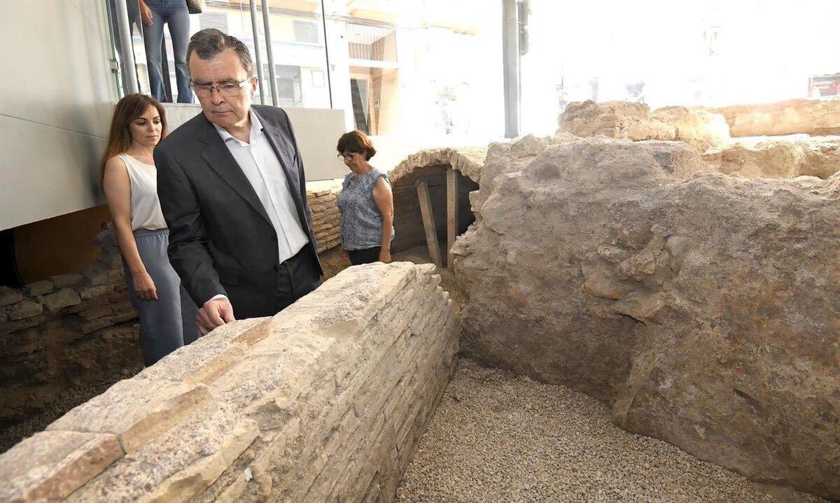 Rebepl's tweet photo. 7.🏛Casa de la Hornacina

Adquiridos y musealizados los restos de la muralla y la puerta del zoco por 322.727 €. Recuperamos fragmentos fundamentales de nuestra historia islámica en pleno casco histórico. Murcia se redescubre. https://t.co/fsTqL0v5dS