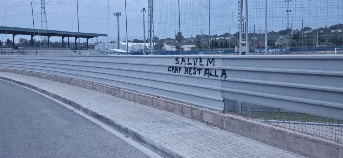 AMABLIM's tweet image. Nos encanta el arte callejero. 😍😍