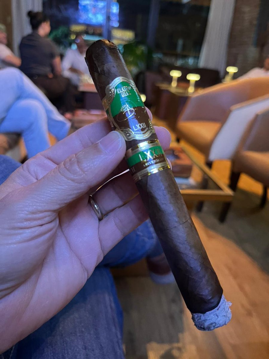 cigarsnations's tweet photo. @cigarsnations #eladiodiaz disponible https://t.co/pzgBM8EQtt