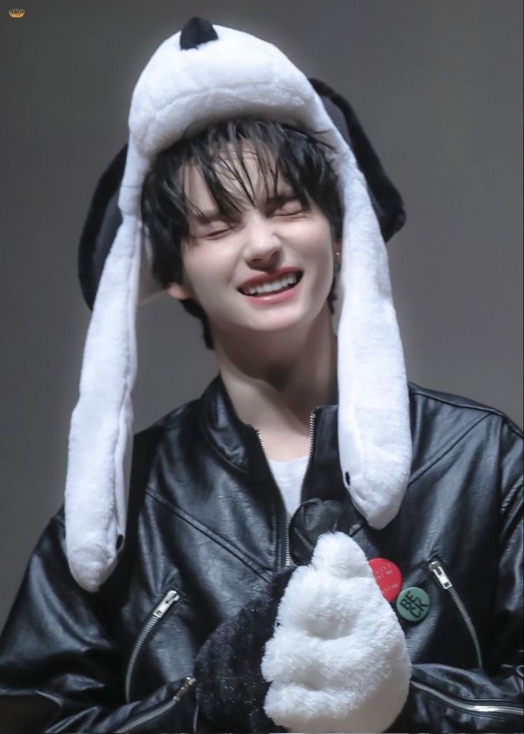 freshcaree's tweet photo. My sunshine my rockstar, my life saver,  i love you isnt enough to describe how much i love you dear Hueningkai, i wanna say thankyou for your existence😭 aduh monangis deh kalo nulis kata kata buat hueningkai, cinta banget pokonya.
#WaktuIndonesiaTXT #MomentOfTXT #HUENINGKAI https://t.co/qmONzBhQ7V