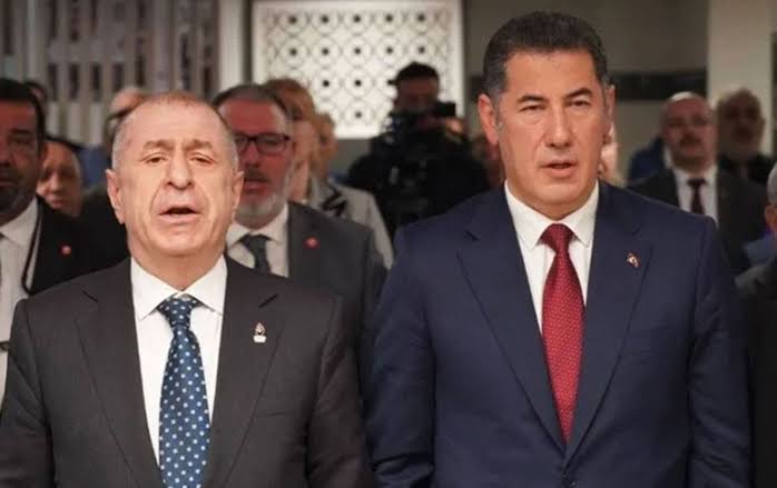 Ümit Özdağ AKP ile anlaşmaya vararak serbest bırakıldı!

Anlaşma detaylarına göre Ümit Özdağ ve Zafer Partisi önümüzdeki seçimlerde de Cumhur İttifakı adayını destekleyecek.