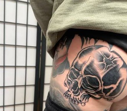 DeadButtOnSol's tweet photo. The departure of one person is not an ending, but a beginning.

Ye and it marks the start of new possibilities, growth and bullishness.

~ Dead Butt in the control 💀🍑 https://t.co/yu82i8pWpB
