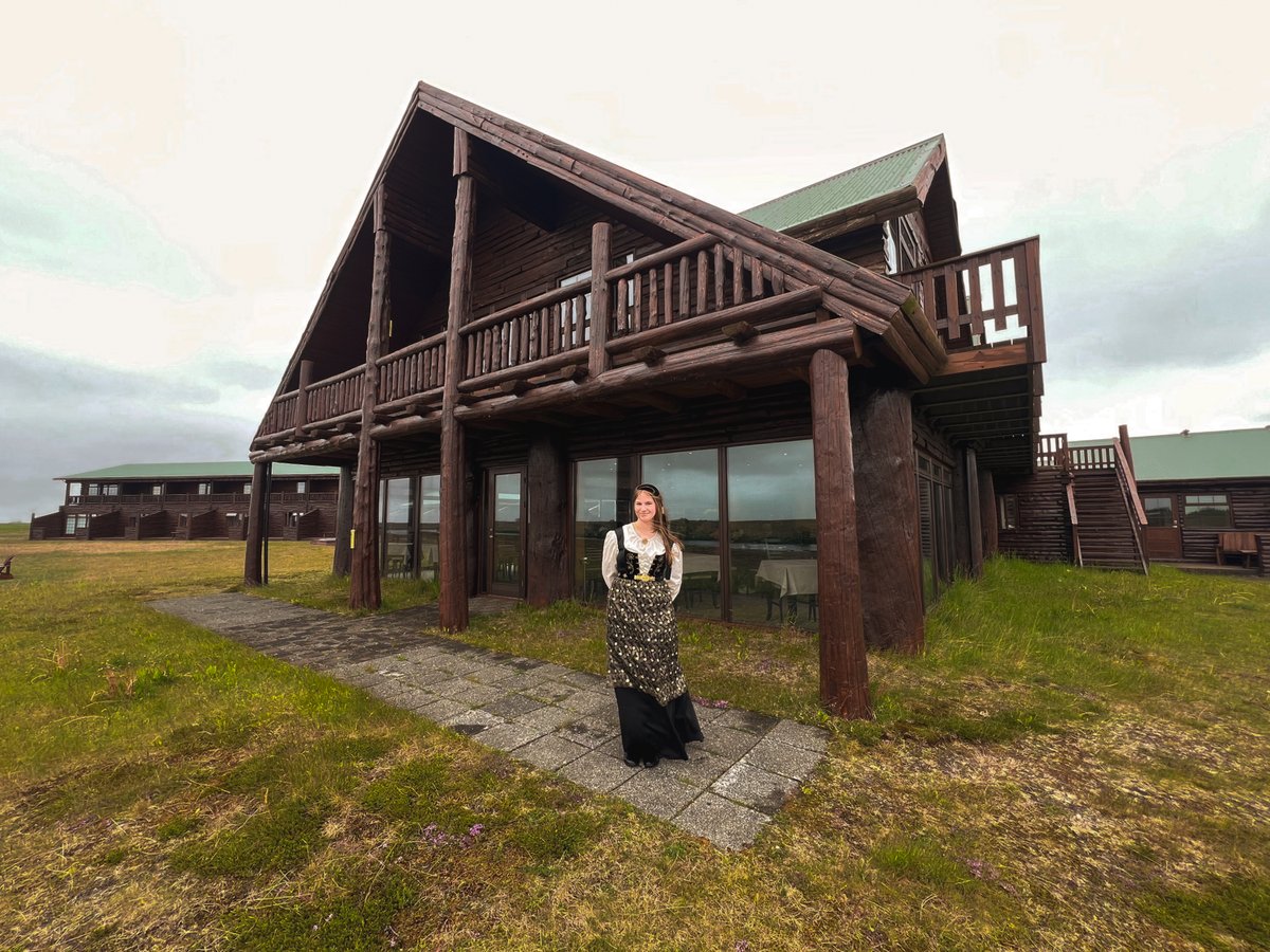 Gleðilegan þjóðhátíðardag! Í tilefni dagsins klæddu nokkrar af stelpunum í móttökunni sig upp á. 

Today is Iceland's National Day, and some of our front desk team are joining in the festivities by wearing traditional Icelandic national costumes.