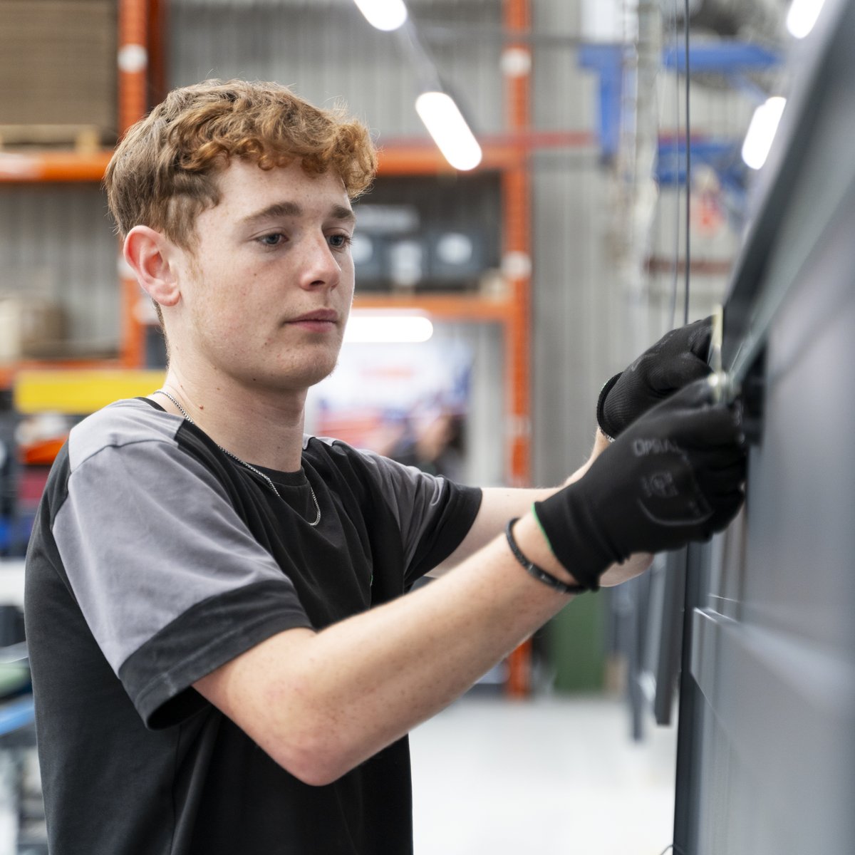 Bott_Ltd's tweet image. Launch your engineering career with an apprenticeship at bott! 🛠️
We’re looking for motivated individuals to join our team as Level 3 & Level 4 Engineering Apprentices at our modern manufacturing facility in North Cornwall!
What we offer:
✅ Competitive salary
✅ Hands-on…