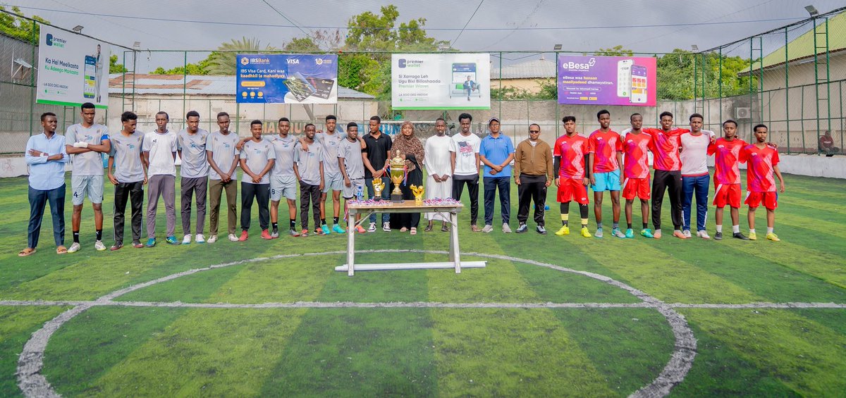 drawaale's tweet image. Football tournament #finalmatch between #batch20 vs #batch22 @BenadirUniversi Faculty of Medicine and Surgery #benadiruniversitymedicalstudentassociation