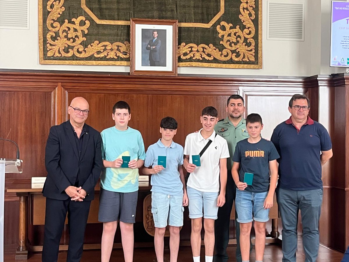 <a href="/policia/">Policía Nacional</a> <a href="/guardiacivil/">Guardia Civil</a> 🥉Tercer Premio 'Que las redes sociales no te atrapen en violencias machistas'📽️