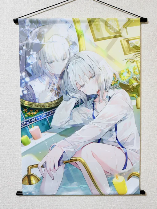 絵守さんのLIVEショップで買ったタペストリーが届きました!職場まで来てくれて手渡ししてくれたおかげで、受け取りがとてもスムーズでした!すごく満足です!