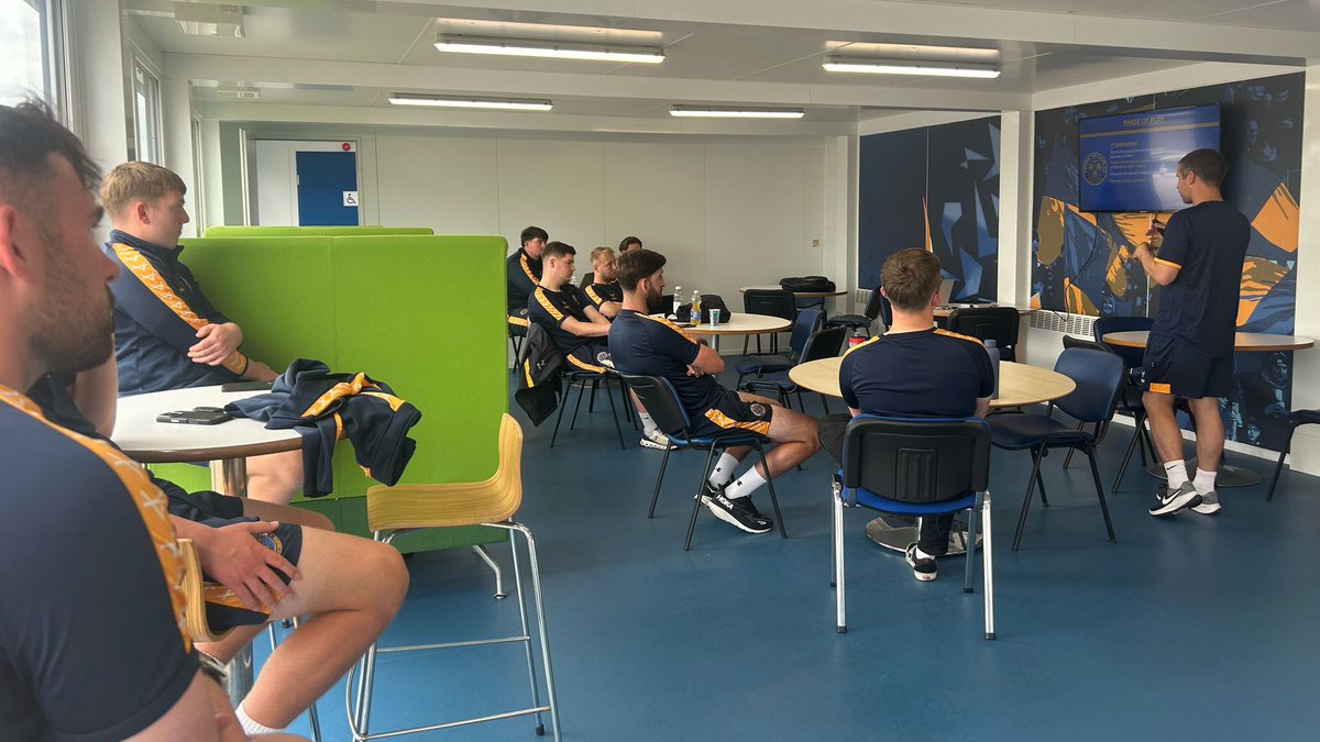 shrewsacademy's tweet photo. Yesterday we did a CPD for the Foundation staff around how we coach at the academy 🗣️

It was a good session as we continue to build together as one 💪 https://t.co/3S8fehGifJ