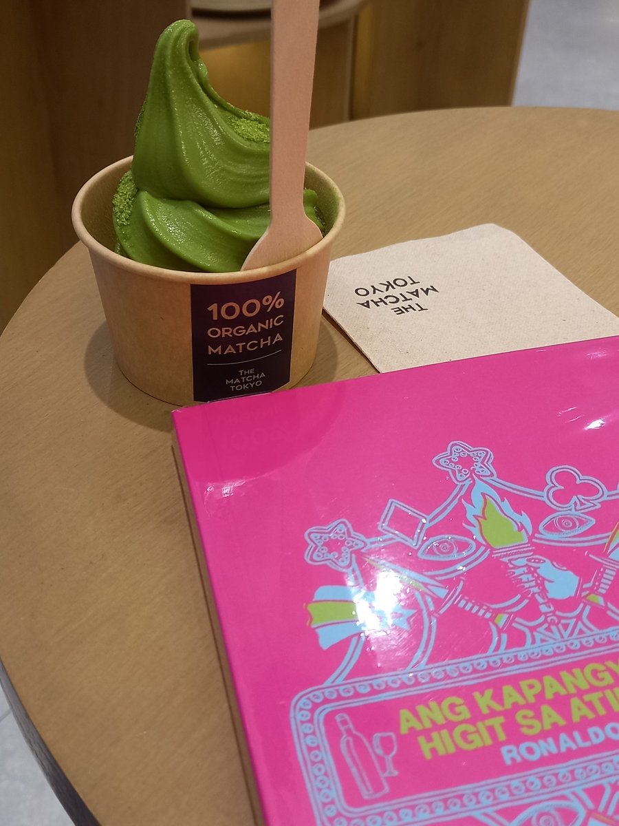 i had sm fun eating n reading outside today !