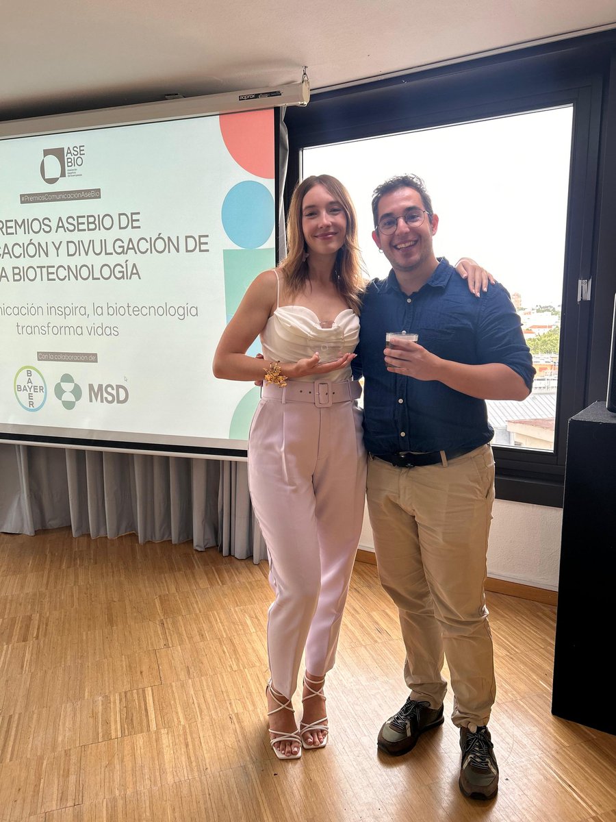 Enhorabuena a <a href="/bioindignada/">bioindignada</a> por este premio. Me siento súper orgulloso de haber sido finalista junto a tí. Y gracias a <a href="/AseBio/">AseBio - Asociación Española de Bioempresas</a> por apoyar a la comunicación y la divulgación científica 💜