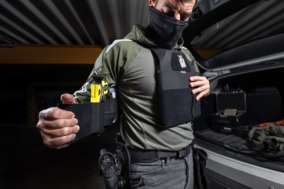 AMNBofficial's tweet image. Discover the Discreet Plate Carrier by TERRA B – an ultra-lightweight, low-profile plate carrier built for covert wear and maximum mobility. 

More: airsoftmilsimnews.com/discreet-plate… 

#amnb #platecarrier #gear #tactical #combat #LawEnforcement