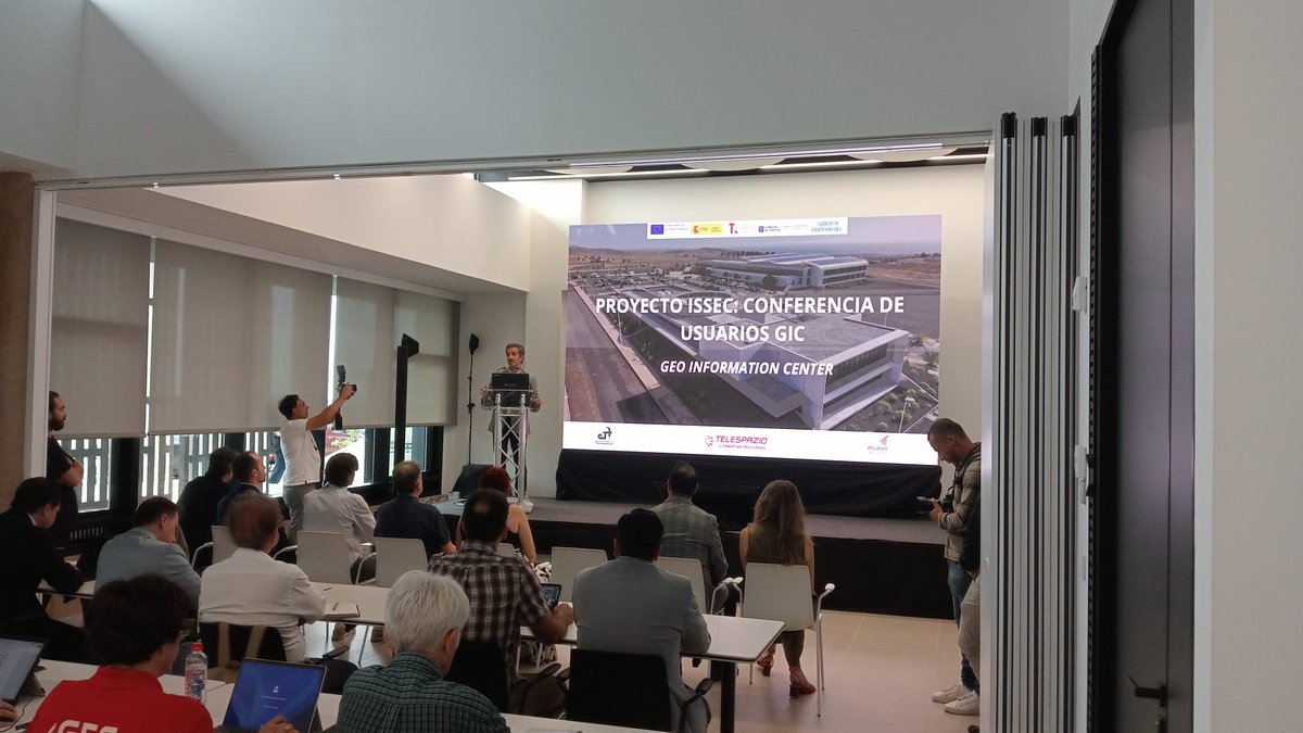 Hoy, con el <a href="/fuerteventurapt/">Parque Tecnologico Fuerteventura</a>, participamos en la Conferencia de usuarios del Geo Information Centre #GIC, conociendo los productos que el proyecto #ISSEC ofrecerá a los usuarios, en #incendios y #biodiversidad