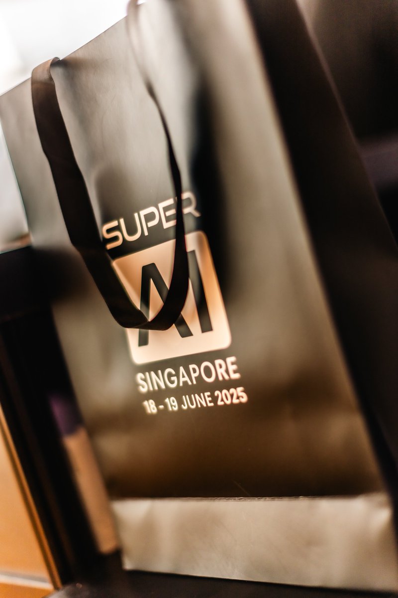 SuperAI (@superai_conf) on Twitter photo Hello world. SuperAI is ready for you 🤖 Hello world. SuperAI is ready for you 🤖