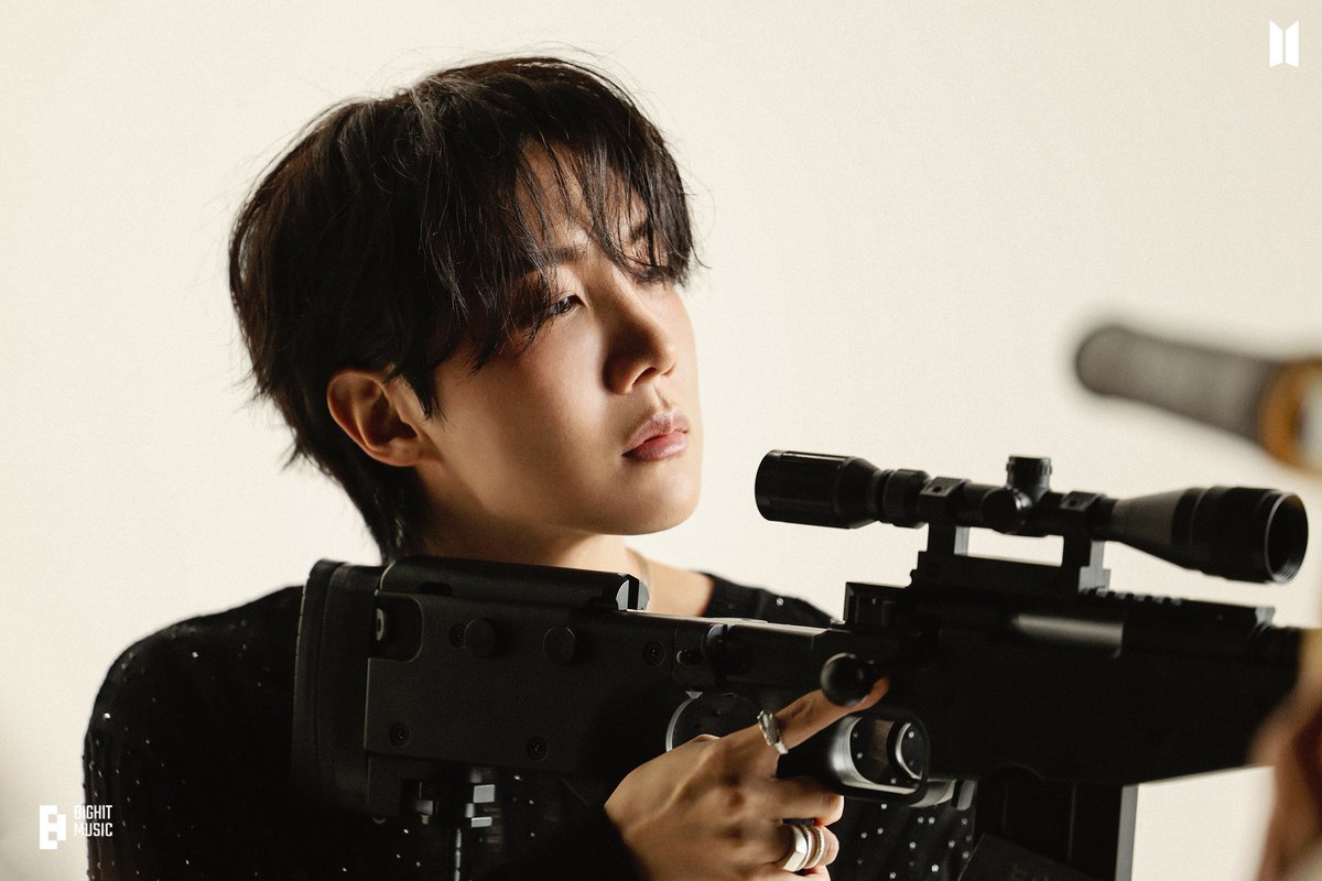 RiseOnBangtanAr's tweet photo. @bts_bighit 📸 >> Actualización de BTS.

#JHOPE “Charm of HOPE” Concept Film &amp; “Killin' It Girl” Concept Foto Sketch

📎 https://t.co/rXn4D7wjrq

#jhope #CharmOfHOPE #jhope_KillinItGirl #BTS #방탄소년단 @BTS_twt @bts_bighit https://t.co/5oWmMH5ahC
