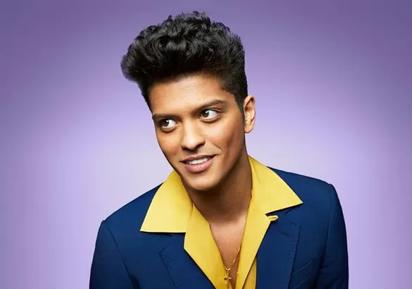 HYPEX's tweet photo. 2-4 HOURS UNTIL FESTIVAL ICON ANNOUNCEMENT

Currently rumored to be Bruno Mars 👀 https://t.co/hEm5aAG5gs