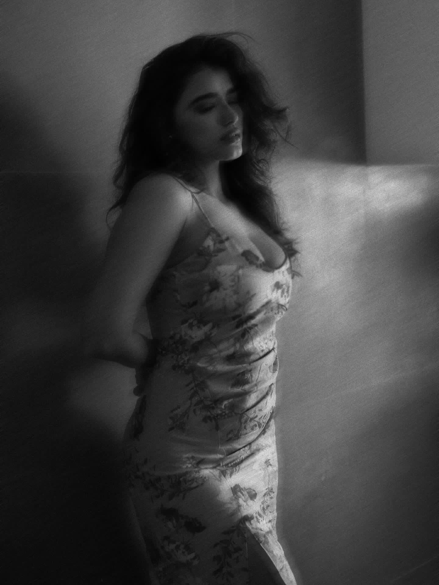 GtpOmUha0AA38ZW?format=jpg&name=large