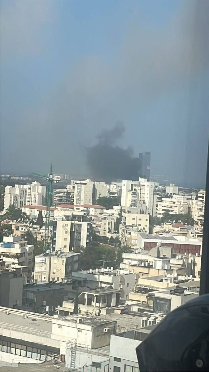Tel Aviv is burning, you love to see it