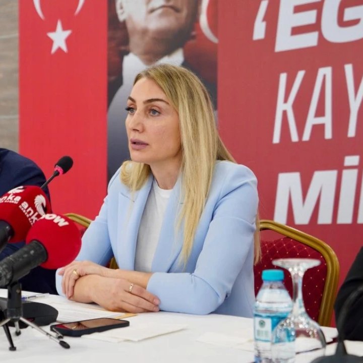 Dilek İmamoğlu sahaya iniyor nefes.com.tr/dilek-imamoglu…