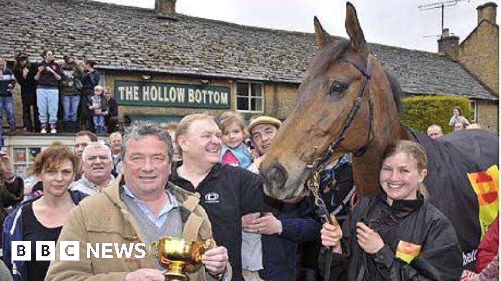Pub popular with horse racing community closes: A racing groom remembers the pub being "absolutely heaving" after big wins at Cheltenham Festival. dlvr.it/TLPTpd