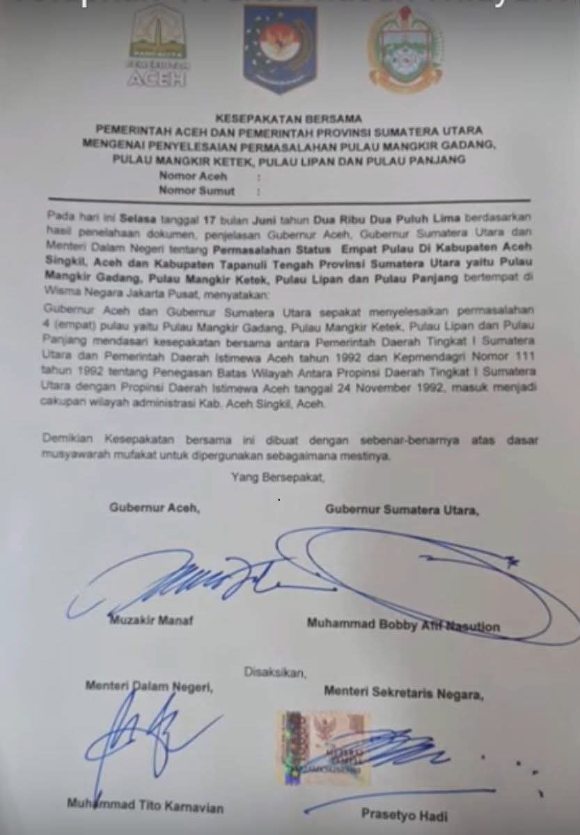 Bobby Kayaknya Ndak Ikhlas
Tanda Tangannya
Kayak Orang Ngamuk
😬😬😬😬😬😬😬