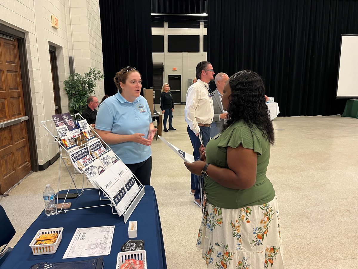 Last week, our team of Regional Directors had the opportunity to attend a community disaster preparedness expo at Vance-Granville Community College in Henderson. Learn more about what you can be doing to #StayPrepared at ncdoi.gov/consumers/disa… 🌪️🌫️