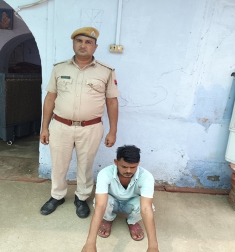 Kotwali Police Deeg (@pskotwali_deeg) on Twitter photo पुलिस अधीक्षक #डीग राजेश मीना के निर्देशन मे थाना कोतवाली डीग पुलिस की कार्यवाही
अवैध देशी मदिरा 60 पव्वे व 4930 रूपये सहित एक मुलजिम राजवीर पुत्र दीपचंद कोली उम्र 32 साल जाति कोली निवासी नई सडक डीग थाना डीग जिला डीग गिरफतार
<a href="/PoliceRajasthan/">Rajasthan Police</a>
<a href="/DeegPolice/">Deeg Police</a> पुलिस अधीक्षक #डीग राजेश मीना के निर्देशन मे थाना कोतवाली डीग पुलिस की कार्यवाही
अवैध देशी मदिरा 60 पव्वे व 4930 रूपये सहित एक मुलजिम राजवीर पुत्र दीपचंद कोली उम्र 32 साल जाति कोली निवासी नई सडक डीग थाना डीग जिला डीग गिरफतार
<a href="/PoliceRajasthan/">Rajasthan Police</a>
<a href="/DeegPolice/">Deeg Police</a>