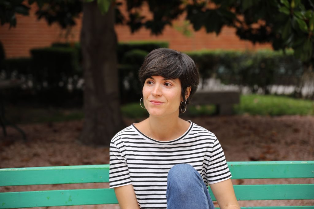 Seguim presentant l'equip, avui li toca a la Clau, la més analògica de l’equip! 📸

La Claudia Frontino és fotògrafa i periodista formada en fotografia documental i fotografia participativa.

🧡🧡🧡🧡🧡🧡