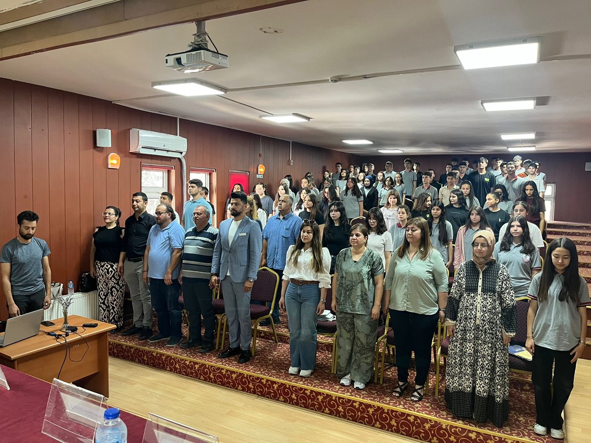 prof_dr_tyal's tweet photo. “Turan Kapısı” Projesi Elma Seviyesi Okul Paneli Okul Müdürümüz Sami ÖZER’in de katılımıyla Eğirdir İlçe Milli Eğitim Müdürlüğü Konferans Salonunda gerçekleştirildi.
Panel başkanımız İrem KÖSE yöneticiliğinde Büşra ÖZDEMİR, Emine Eda ÇOT, Faden ÇELEBİ ve Rana Gülsüm UYSAL isimli+ https://t.co/EVioBtt1gX