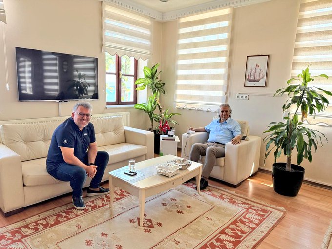 Kuşadası Kaymakamı İbrahim Keklik’i Ziyaret