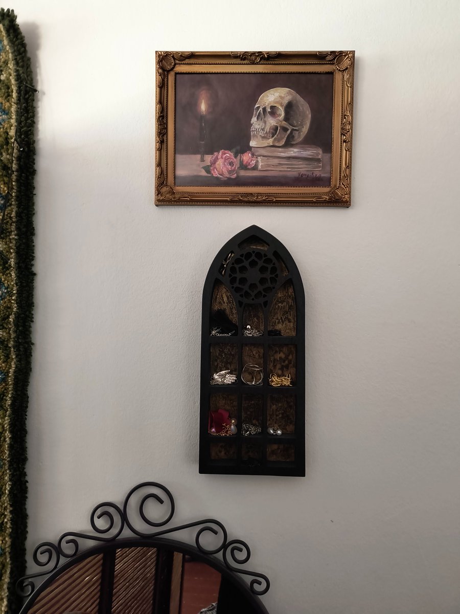 vampiliza's tweet photo. Painted myself a new painting for interior 💀 https://t.co/tzAJQe96yH