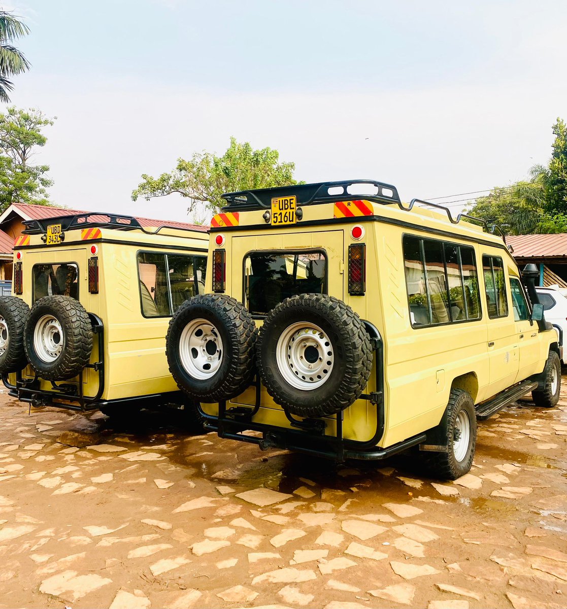 curious_tours1's tweet photo. Unforgettable journeys start here.💯Unlock the freedom to explore.👌Where every drive feels extraordinary.💚

REDEFINE COMFORT ON WHEELS WITH OUR SLEEK COLLECTION🚘.

We offer Car Hire Services at very affordable rates✅

BOOK AN EXPERIENCE WITH US WE’LL TAKE CARE OF THE DETAILS👌.

Visit us at Rumee Towers, Lumumba Avenue.
Contact us; ☎️ 0200931019

https://t.co/gbq7h1UQ7O

#ugandasafaritours #adventure #explore #trip #carhire #safari #car