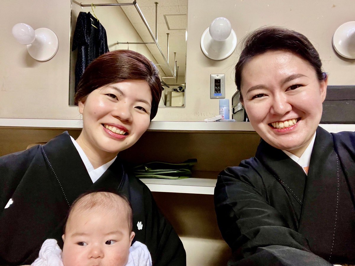 3__natu's tweet photo. 日曜日は四日市市民芸術文化祭でした
例年よりたくさんのお客様にいらしていただいたように思います！
小学生のお弟子さんも無事初舞台を務めました。ありがとうございました😊
今年は9/28(日)にもう一度文化祭があります。
また是非よろしくお願いいたします🌻 https://t.co/83MTnlRqCn
