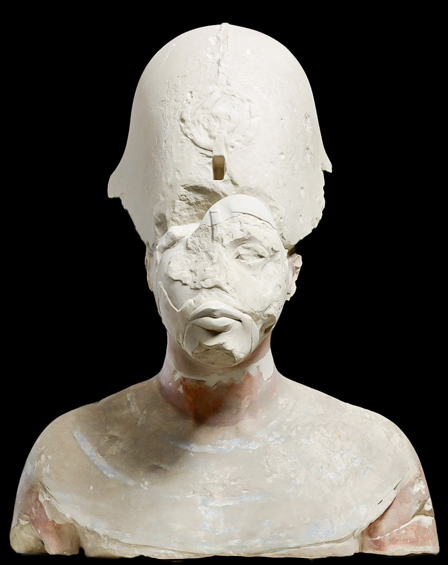 Bust of king Akhenaten (painted limestone with traces of gilding),  c. 1351–1334 B.C.

From Amarna, House P 47.2 (Workshop of Thutmose)

Neues Museum, Berlin. ÄM 21360

▫️While looking at this bust of Akhenaten, one's mind goes straight to thinking of the bust of Akhenaten's