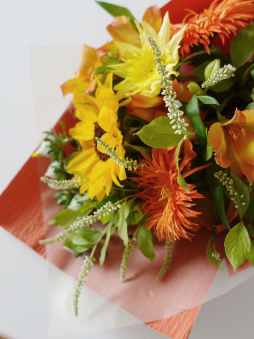 itoti_room's tweet photo. 花のある暮らし🌼 https://t.co/EBCs9TWVjY