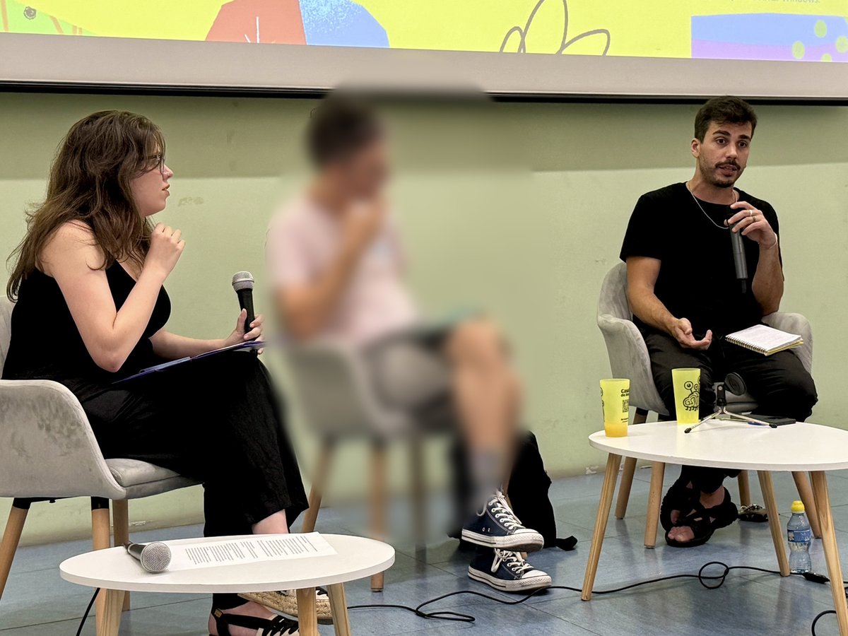 f_ferrerguardia's tweet photo. Últim bloc! Activisme digital i reacció patriarcal. Parlem sobre comunitats digitals, masculinitats i com recuperar internet amb @ProyectoUna, Bróders (Lionel Delgado) i @judpellicer. 

Meravellosa jornada! 👏@CasalsDeJoves @ACPJoventut https://t.co/sGlJkJcMWv
