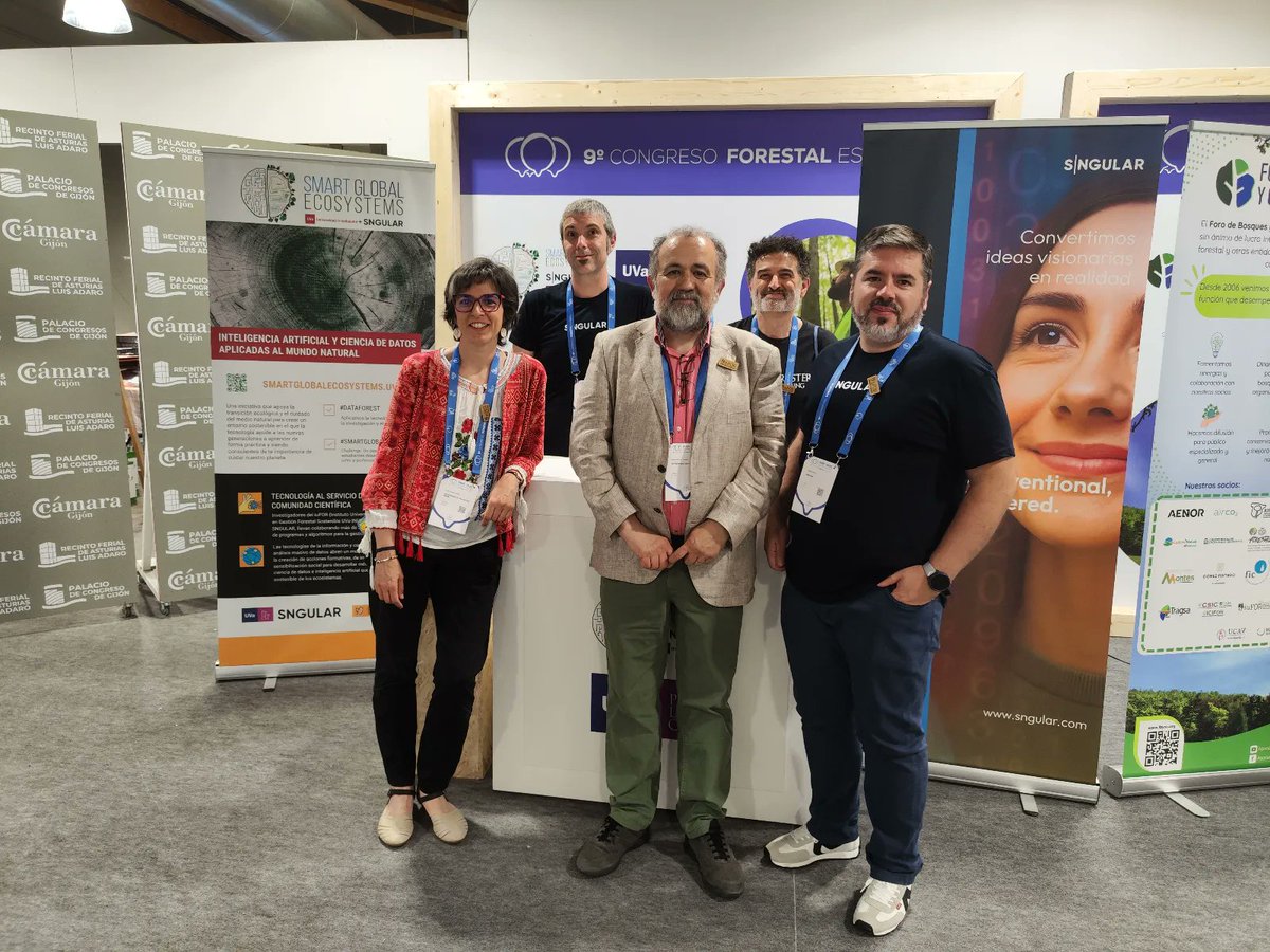 🌿 Ayer compartimos cómo la IA generativa puede transformar la gestión forestal.

¡Acércate a nuestro stand! Seguimos hablando de:

🔍 Agentes inteligentes que analizan documentación científica
🌍 Datos forestales por zonas geográficas
🌳 Simulaciones con plant functional traits