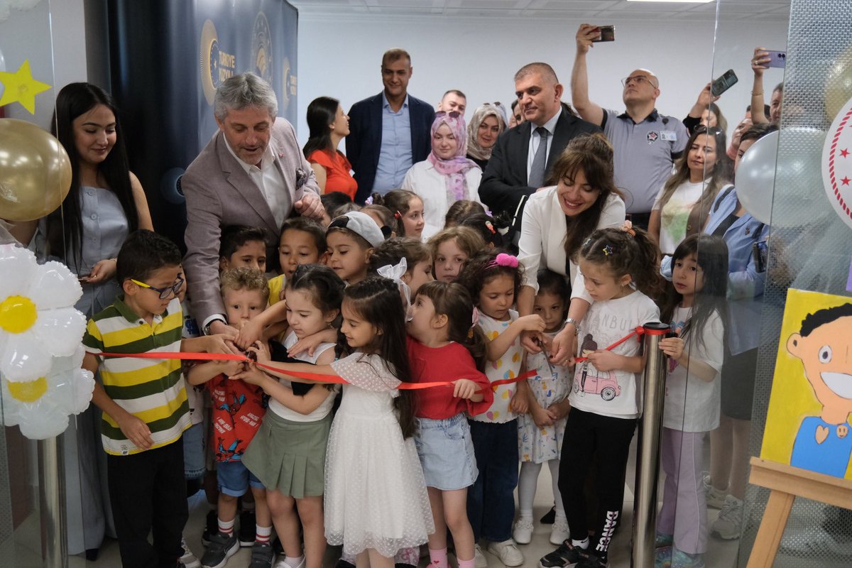 Des_Hizmetleri's tweet photo. Destek Hizmetleri Dairesi Başkanlığı uhdesinde, Kreş ve Gündüz Bakım evi öğrencileri, karne öncesi yıl boyu ürettikleri güzellikleri sergilediler..
Ebeveynleri de bu güzelliğe tanıklık etti…
@TCTarim #dhdb https://t.co/I9JszQfUJg