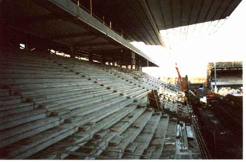 bcfcarchive's tweet image. Railway renovations and 90s Kop. #BCFC