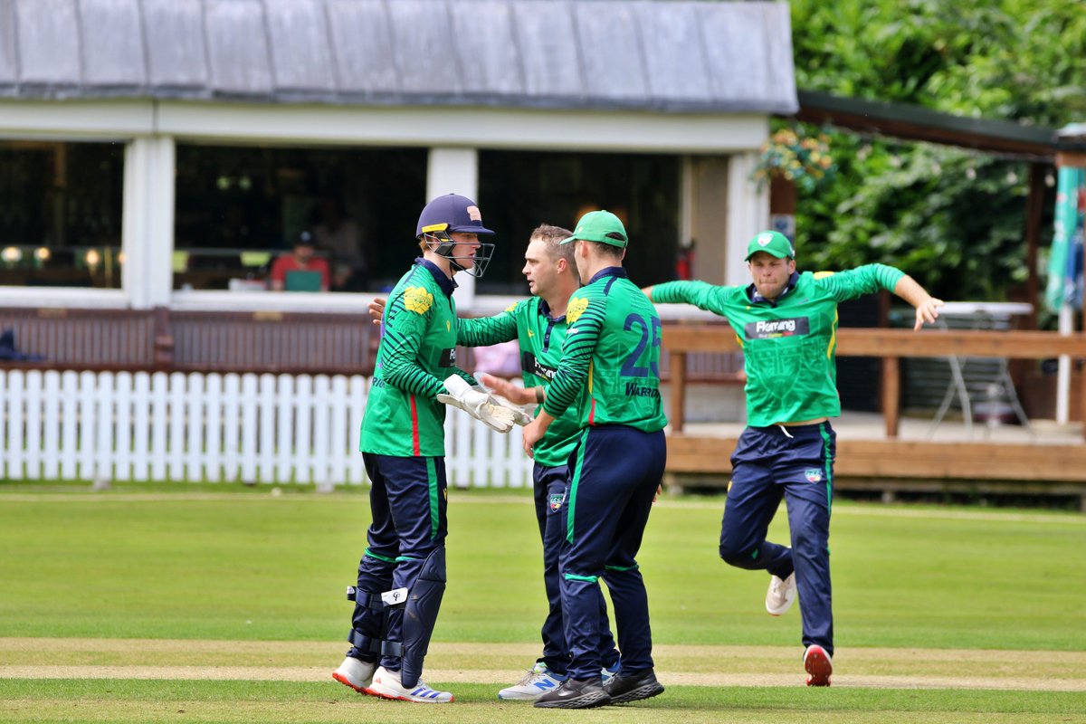 Munster Cricket (@munstercricket) on Twitter photo We're into the 11th over here at the Mardyke, Munster Reds are 84/5 in the face of some good <a href="/NWCU_Warriors/">North West Warriors</a> bowling.
Score: bit.ly/4jMIMlv
<a href="/cricketireland/">Cricket Ireland</a> #IP2025 We're into the 11th over here at the Mardyke, Munster Reds are 84/5 in the face of some good <a href="/NWCU_Warriors/">North West Warriors</a> bowling.
Score: bit.ly/4jMIMlv
<a href="/cricketireland/">Cricket Ireland</a> #IP2025
