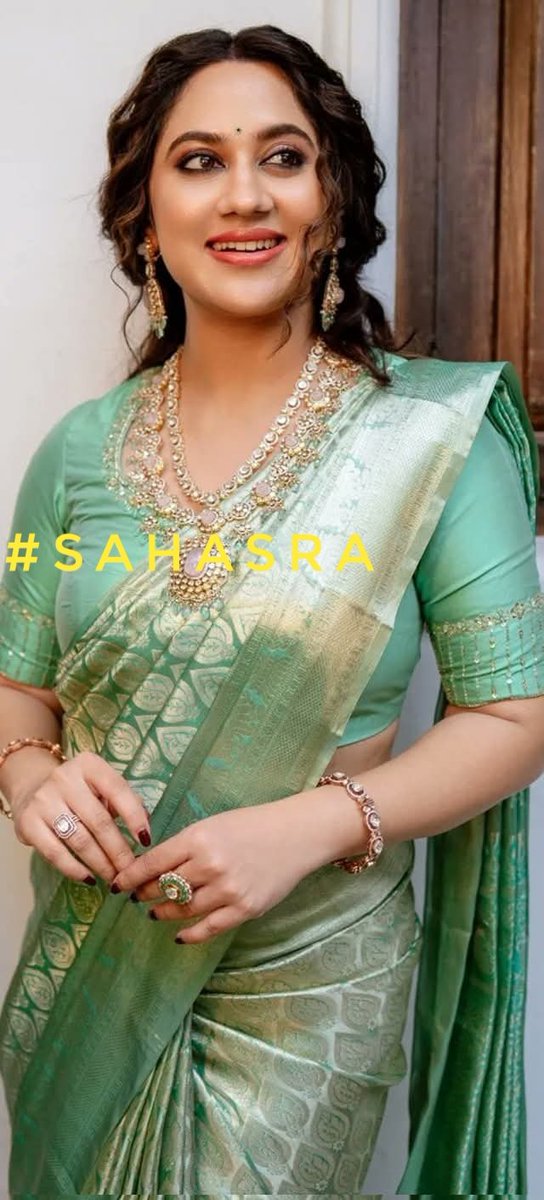govtjobsalert26's tweet photo. π― #MiaGeorgeThread
#MiaGeorge Saree Look https://t.co/BLdg8VnkQL