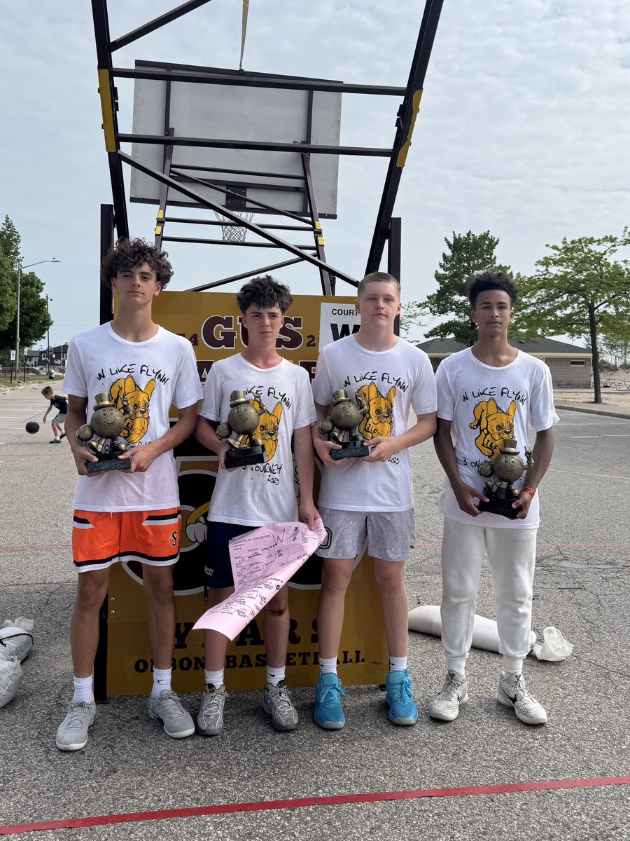 TristanFlynnqb1's tweet image. Ludington Gus Macker Champs 🏆
Happy Father’s Day!
@Milespell_2029 @ajlambers16 @QBHitList @quarterbackmag @PrepRedzone @PrepHoops @Sportsinthed_ @LoganTillman @gusmacker3on3 @InLikeFlynn7on7 @EGRBasketball @westsidereport1
