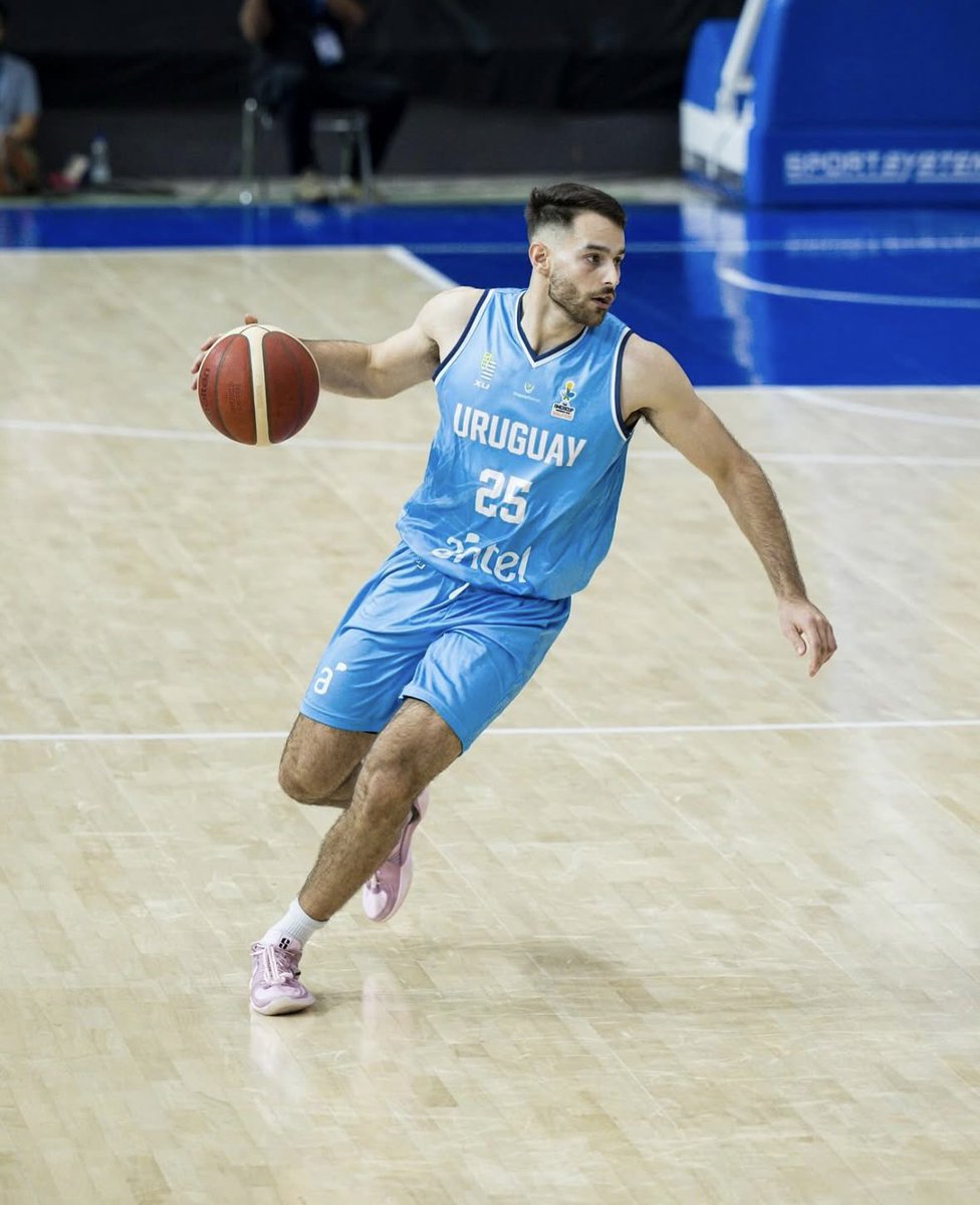 #LUB Nicola Pomoli jugará en Peñarol las próximas 2 temporadas.
Ya está cerrado el acuerdo.
A su vez, los aurinegros están a un paso de sellar la incorporación de Santiago Vescovi y en las últimas horas decidieron liberar a Luciano Parodi, quien no continuará en la institución.