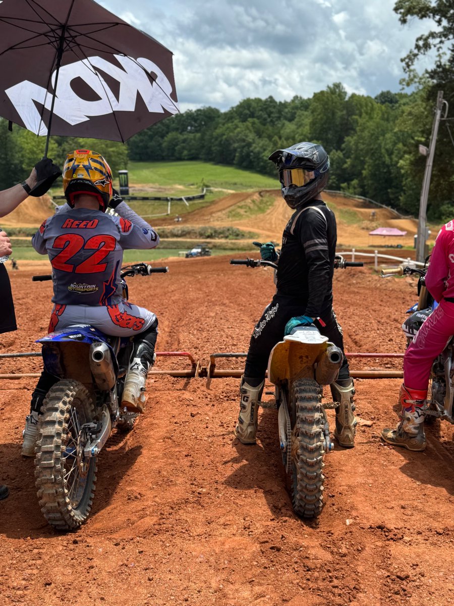 broc_rupert's tweet photo. @KevinKellydmxs @ImVenomousTruth I told him I’d been watching him race for a long time and thought it was cool he was there, he gave me a fist bump, hoping his kid punches a ticket Dilla. https://t.co/8AA1o4GU8k