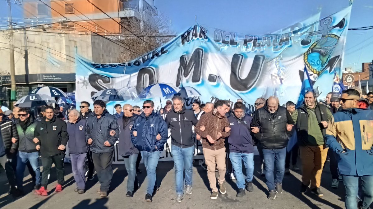 cportuariatv's tweet photo. "La pesca argentina al borde del abismo ¿Podrán encontrar una salida sostenible? La reunión de hoy en la Secretaría de Trabajo podría marcar un punto de inflexión en la búsqueda de una solución que permita a la actividad pesquera seguir adelante #PescaArgentina #CrisisPesquera https://t.co/DUWEkHijcV