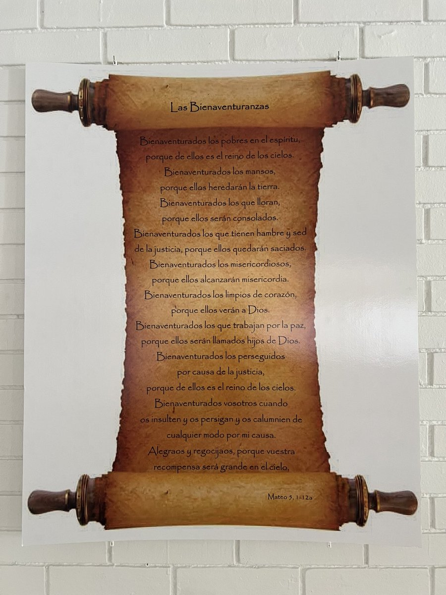 📌Hay muchos lugares sagrados de culto, pero la capilla de #CanRuti desprende una emoción muy particular. Muchos años, muchas almas, muchas historias personales. 
📌He orado aquí cuando el cáncer parecía imparable, cuando los dolores apenas me dejaban sentarme en estos bancos de