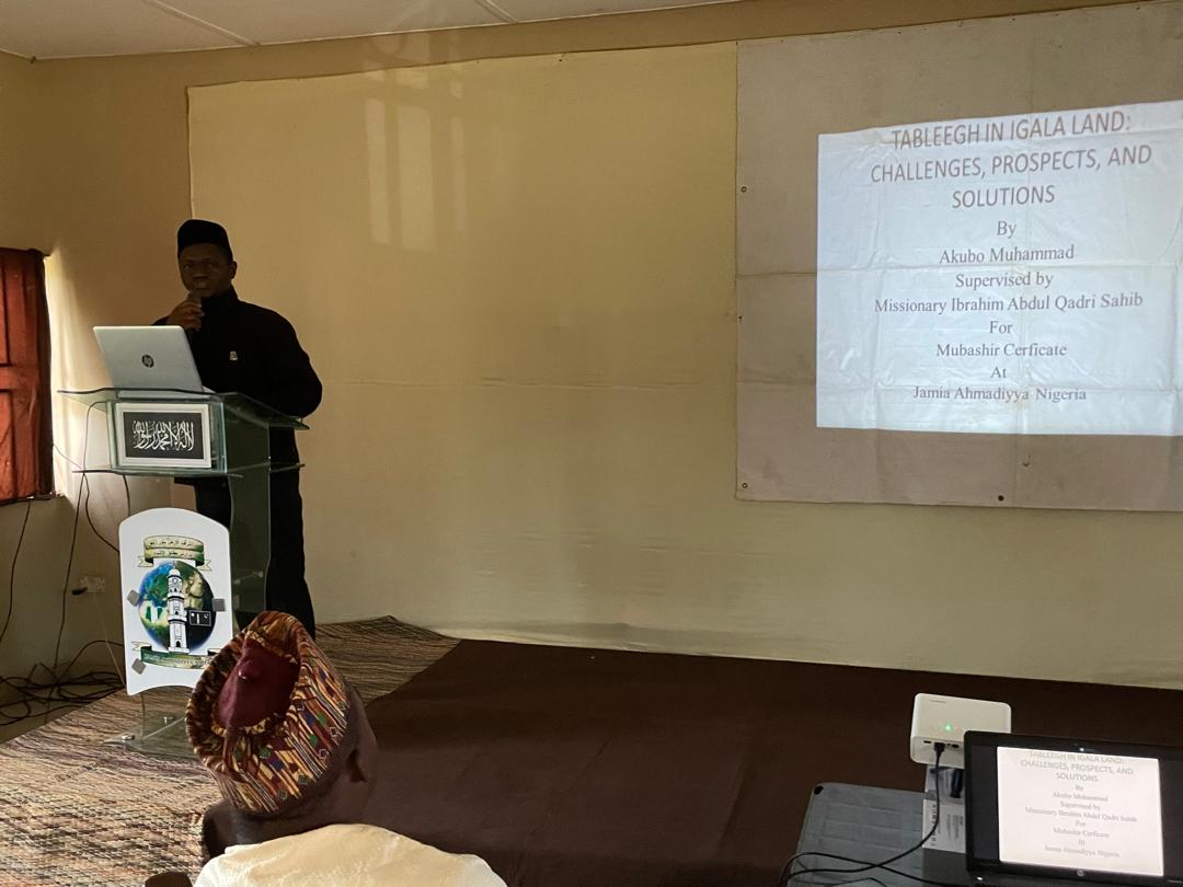 JamiaNigeria's tweet image. Alhamdulillah for the success of the Project defense by the final year students in Jamia Ahmadiyya Nigeria.
The sittings were insightful and educating, as the students took us through their projects and findings.

#JamiaNg #ProjectDefence #Education