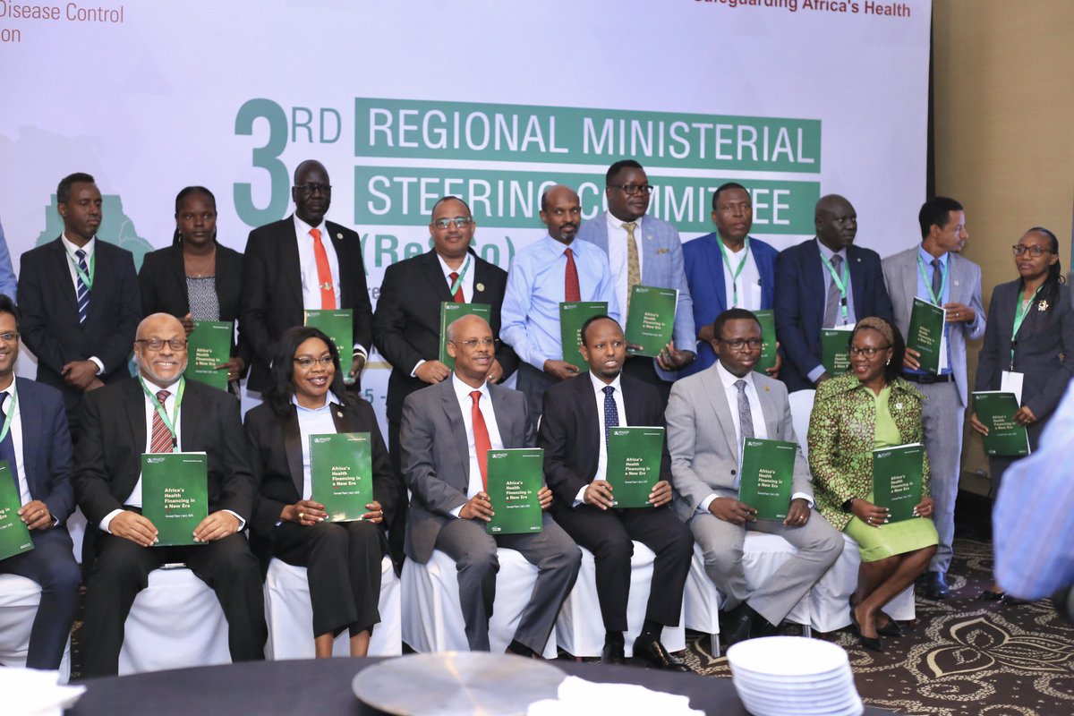 MoH_Somalia's tweet photo. Somali Health Minister @DrAliHajiadam chaired the 3rd ReSCo Ministerial Meeting in Djibouti, uniting 14 Eastern African nations to strengthen regional health security, pandemic preparedness, and cross-border collaboration. https://t.co/Yo1XM2KQvt