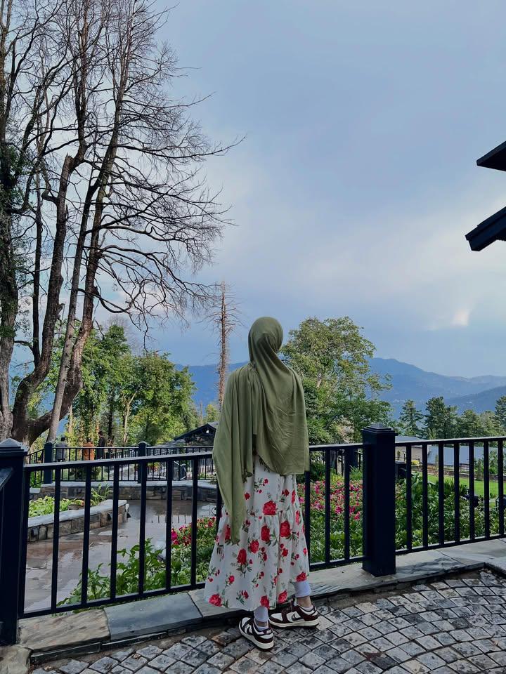 Afia_khann's tweet photo. Mountain mode 🏕️🫧💌
#murreetrip #junetrip #views #armycamp #mountains https://t.co/8zy5YA5KeV