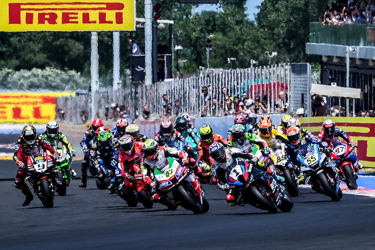 🏁IT'S WORLDSBK RACE WEEK!🏁

And there's still time to book your place at our biggest motorsport event of the year! 🏍️

Advance tickets for <a href="/WorldSBK/">WorldSBK</a> are available until 4pm on Wednesday ⌛️

🎟️ donington-park.net/2025/july/fim-…